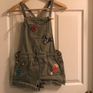 Overall shorts
